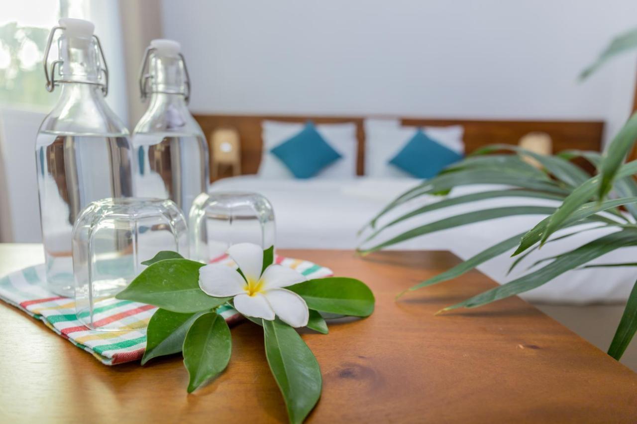 Hotel Nihaali Maldives Kudarikilu Esterno foto
