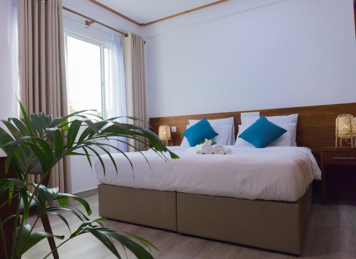 Hotel Nihaali Maldives Kudarikilu Esterno foto